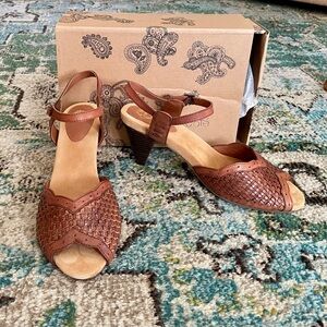 Ecote Brown Woven Heels